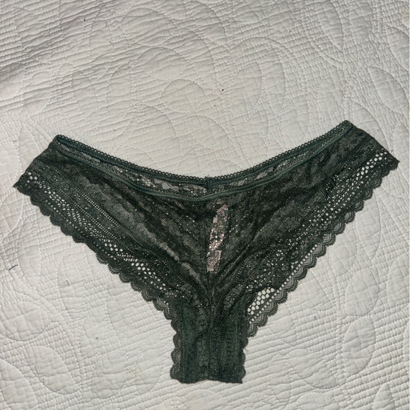 Victoria's Secret Dark Green Lace Cheeky Panties - Picture 1 of 3